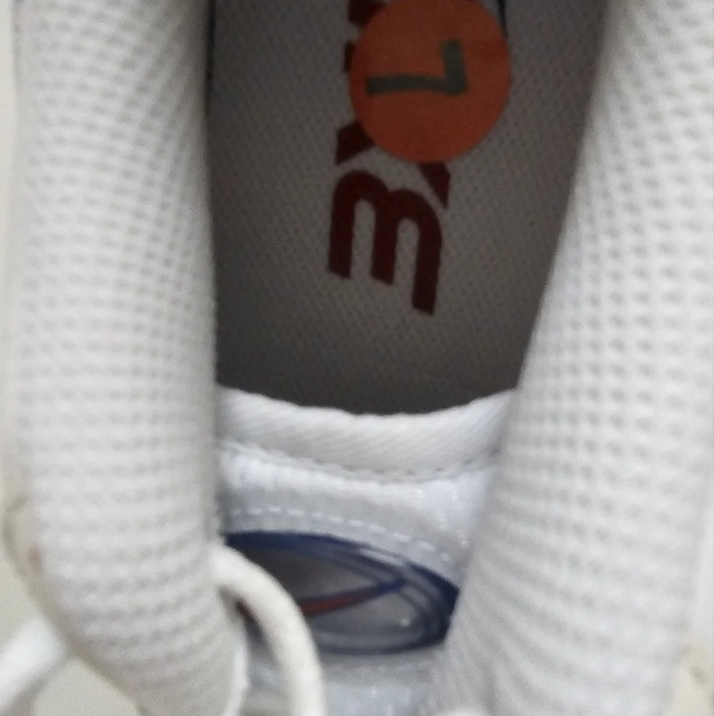 Nike Air Force 1 LV8